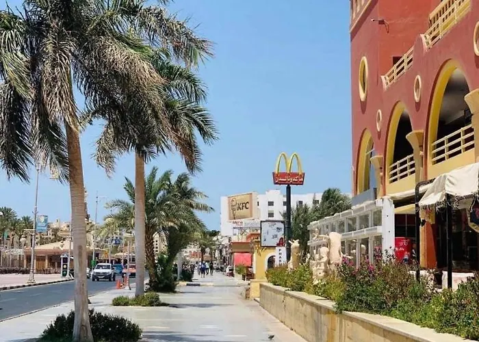 Desert Pearl Art * Hurghada