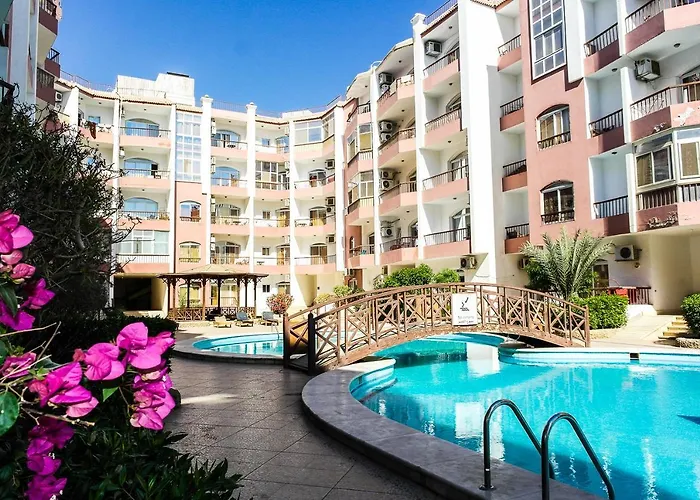 Desert Pearl Art Apartment